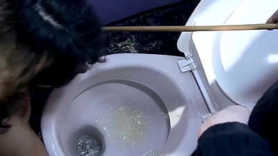 پورنو در توالت